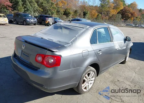 2007 Volkswagen Jetta Wolfsburg Edition из США, поврежденный, VIN 3VWEF71K67M183678